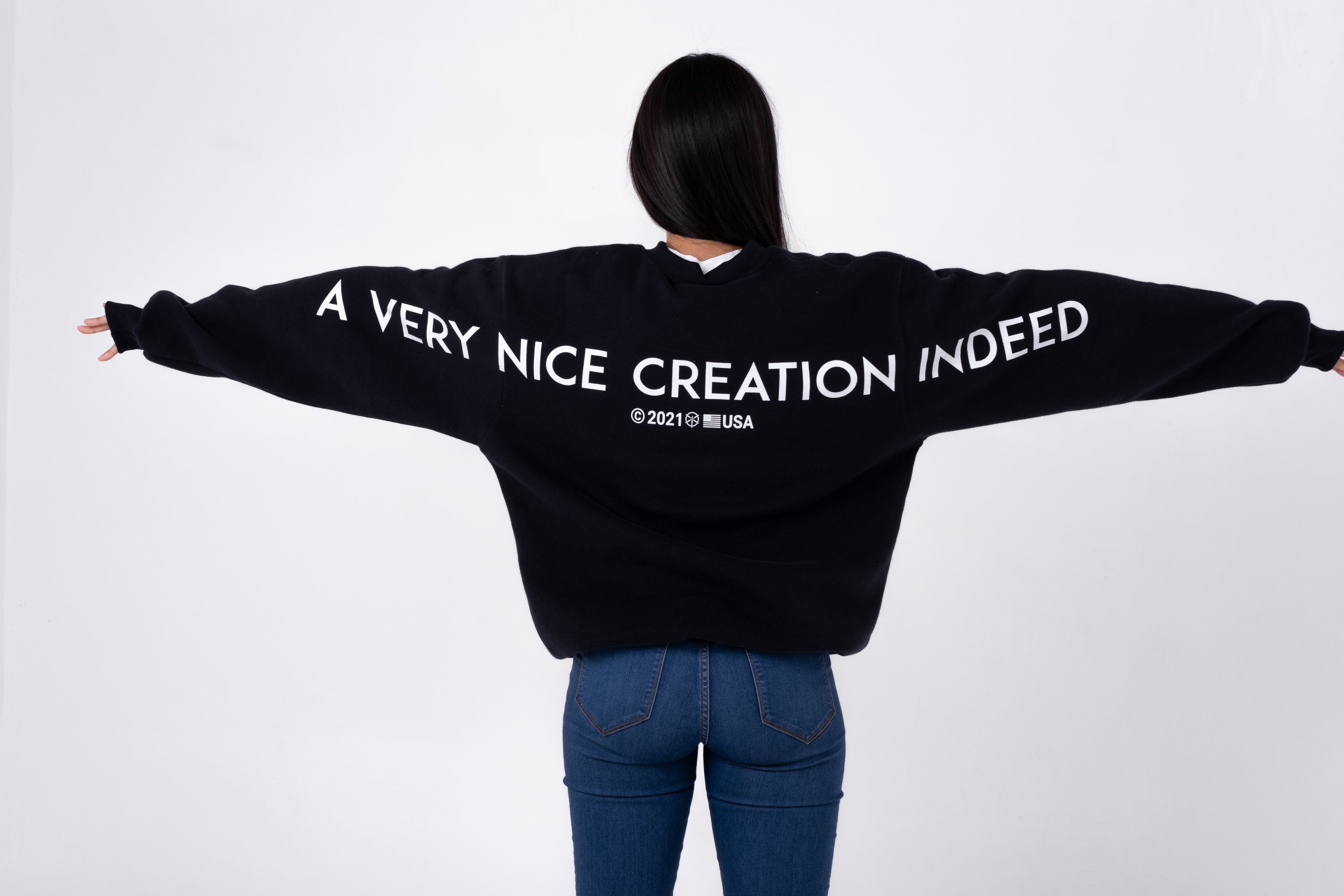 AVNCI V-CREW Embroidered Sweater