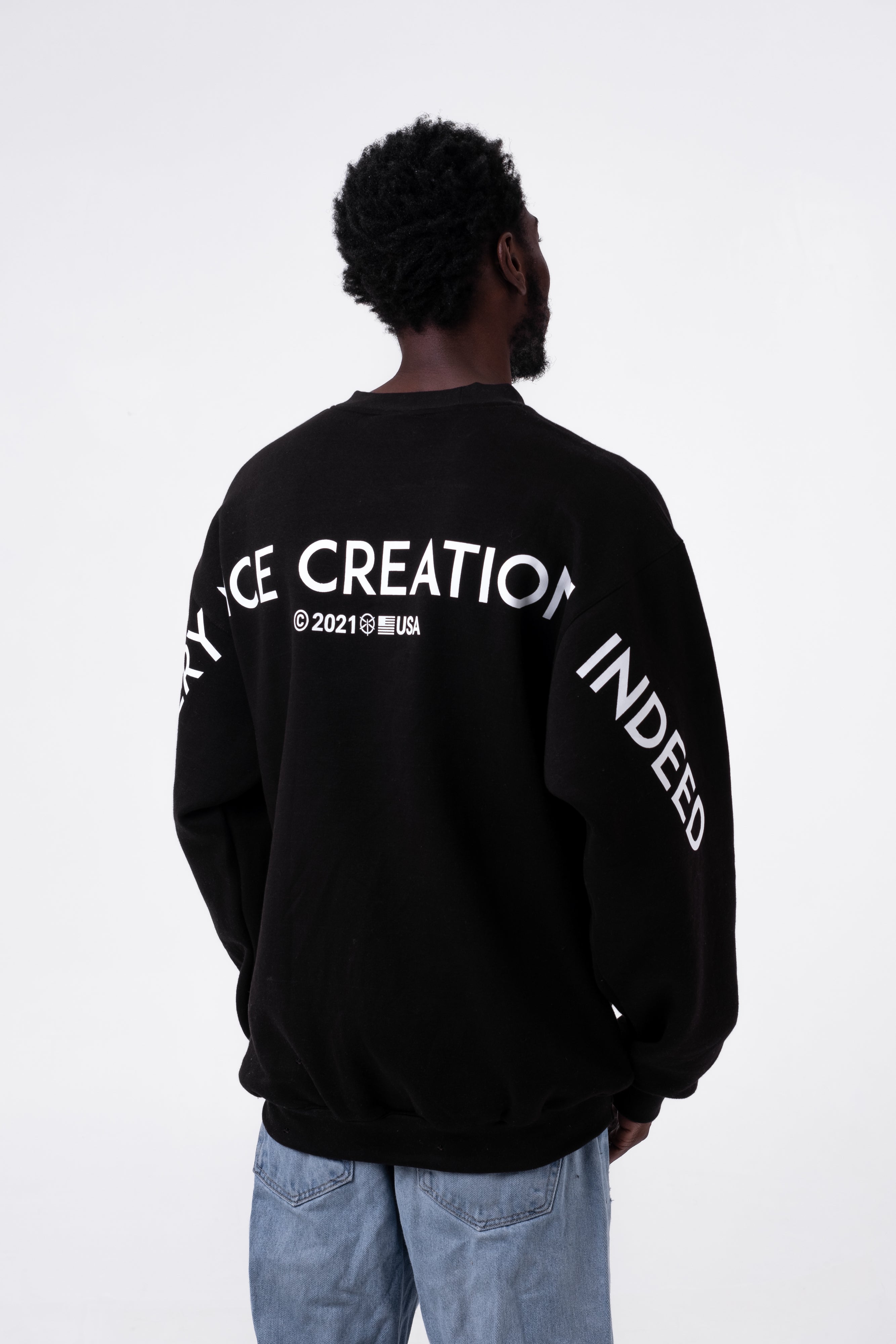 AVNCI V-CREW Embroidered Sweater
